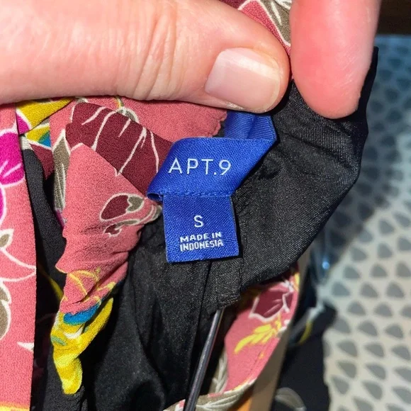 Apt. 9 Pink and Yellow Floral Pleated Midi Skirt Small - Picture 3 of 3